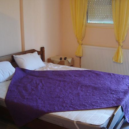Maria Rooms Vrasna Rom bilde