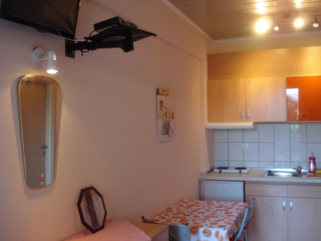Maria Rooms Vrasna Rom bilde